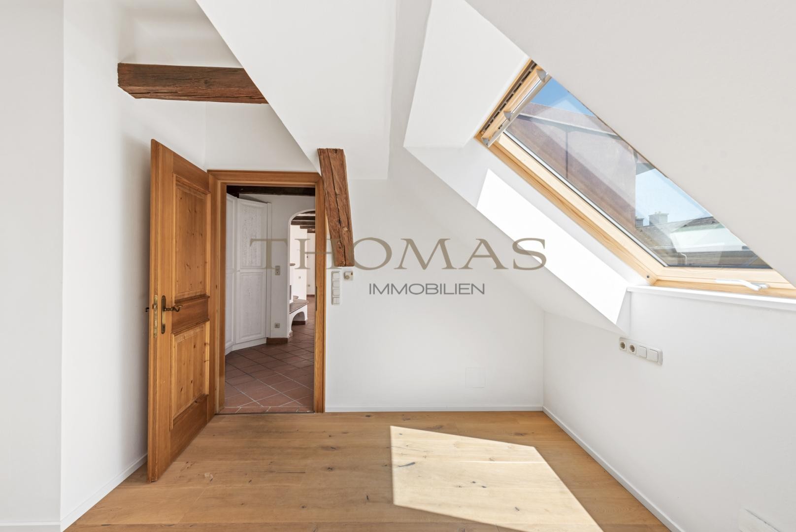 Thomas Immobilien -  Charmante 3-Zimmer Dachgeschosswohnung
